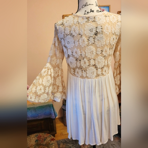 Blu Heaven Boho Bell Sleeve Floral Festival Dress, Ivory, Breezy, M, EUC - Picture 11 of 13